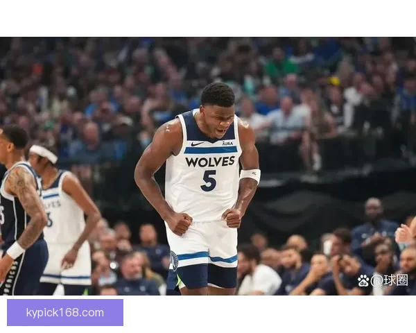 爱德华兹复出贡献17分森林狼大胜独行侠 多森姆三双表现亮眼弗拉格表现出色