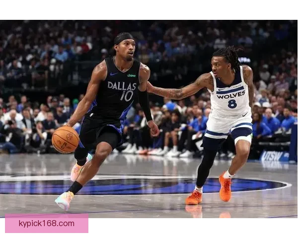 爱德华兹复出贡献17分森林狼大胜独行侠 多森姆三双表现亮眼弗拉格表现出色